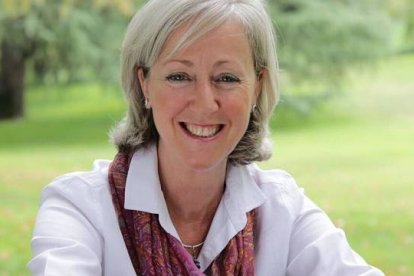 Elena Lorenzo es coach profesional y tiene una amplia experiencia ayudando a personas con AMS que solicitan sus asesoramiento