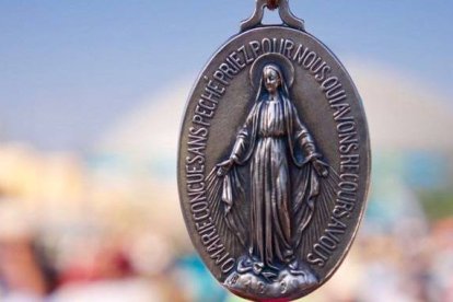 La Medalla Milagrosa quedó intacta pese al fuego