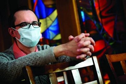 Muchas personas que no rezaban lo han empezado a hacer con la crisis del coronavirus... pero pocas entre la gente sin religión