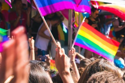 Entre los participantes en una orgía gay en Bruselas que violaba las normas contra la pandemia y fue interrumpida por la Policía se encontraba un eurodiputado. Foto: Tristan Billet / Unsplash.