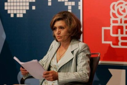 María Luisa Carcedo, que fue ministra de Sanidad socialista durante 14 meses, hasta enero, es el apóstol de la eutanasia en el Congreso