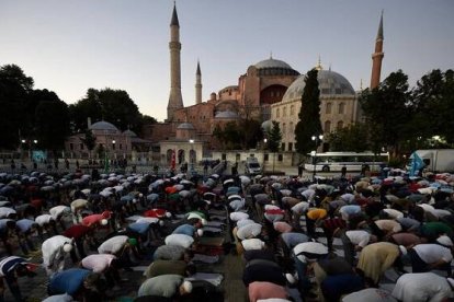 Erdogan anunció  a la nación que el 24 de julio será la primera oración islámica en Santa Sofía