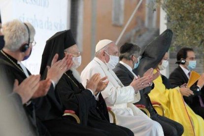El Papa con diversos líderes religiosos en el encuentro por la paz en Roma convocado por la Comunidad de San Egidio en el Espíritu de Asís