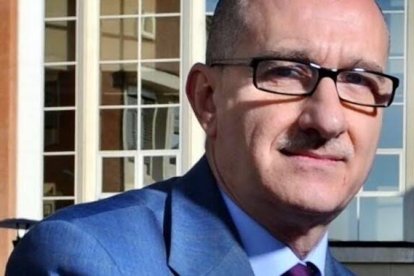 Franco Battaglia ofrece una exposición muy comprensible del principio antrópico.