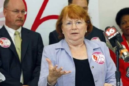 Beverly McMillan es médico. Primero utilizó sus conocimientos para practicar abortos, y ahora para salvar vidas del aborto