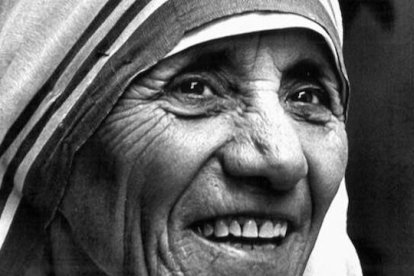 El cardenal Cañizares recomienda calurosamente «Amanece en Calcuta», la película de José María Zavala sobre la Madre Teresa, actualmente en cines.