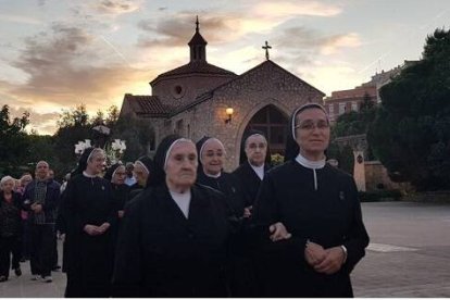 Las religiosas Madres de Desamparados en el santuario de San José de la Montaña de Barcelona quieren proteger este espacio verde para sus niños tutelados