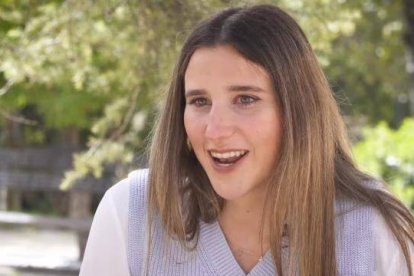 María Macanás afronta su dolencia de espina bífida desde la fe, la alegría y su testimonio de superación.