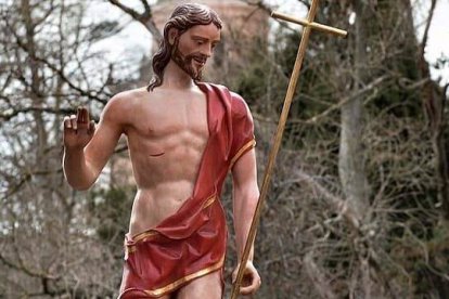 Este paso del Cristo Resucitado es la imagen escogida en la localidad vallisoletana de Medina del Campo para su cartel de la Semana Santa 2021.