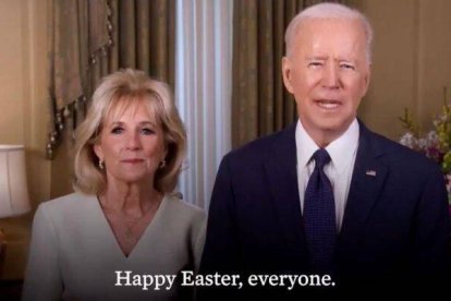 Joe y Jill Biden felicitan la Pascua cristiana en un videomensaje que menciona al Papa Francisco