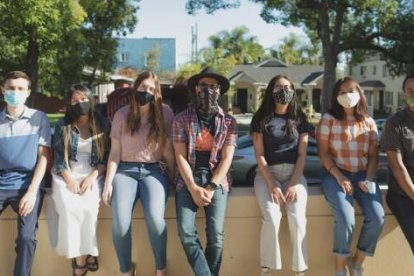 Jóvenes católicos de LifeTeen de una parroquia de California, en año de pandemia