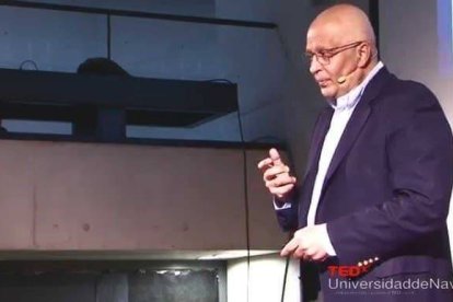 El doctor Luis Chiva, prestigioso ginecólogo, es uno de los organizadores del simposio