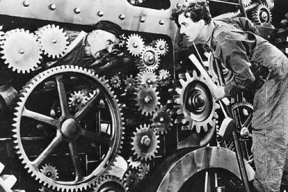 La técnica nos facilita la vida, pero no la explica ni puede explicar lo que le da sentido. Imagen: «Tiempos modernos» (1936) de Charles Chaplin.