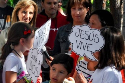Un encuentro de Familias Invencibles en verano - foto de Miguel Castaño