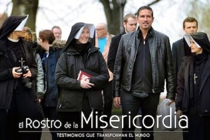 Jim Caviezel participa como narrador del documental "El Rostro de la Misericordia".