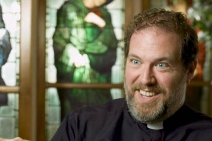 Samuel Keyes pasó del baptismo y en anglicanismo católico a ser ordenado sacerdote católico, casado y con tres hijos.