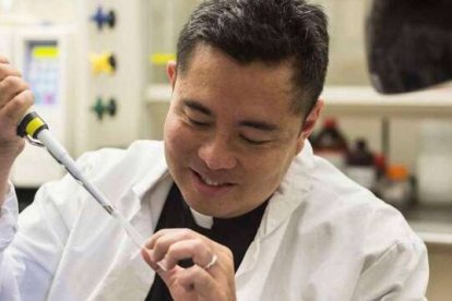 Fray Nicanor, biólogo y sacerdote dominico, habla de las vacunas del covid-19 - él mismo busca una que sea barata, oral y no necesite frío