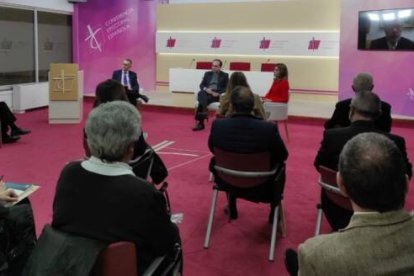 Presentación del libro Una Casa de Cristal, sobre transparencia en lo económico en la Iglesia española