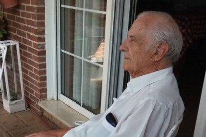 José Luis Olaizola, novelista incombustible, hombre de fe e incansable luchador contra la prostitución infantil en Tailandia