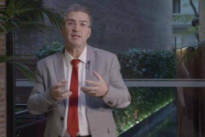 Xosé Manuel Domínguez, doctor en filosofía y autor de más de 50 libros, ayuda desde su organización a familias y matrimonios con problemas derivados de la pornografía.