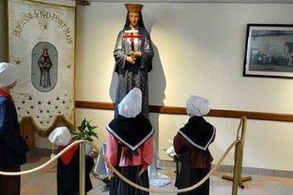 Recreación de las apariciones en el museo de Pontmain.