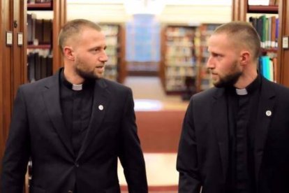 Los hermanos gemelos Ben y Luke Daghir serán ordenados diáconos en 2021 y 2023 respectivamente, y sacerdotes en 2022 y 2024.