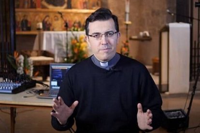 Emili Marlés, físico y sacerdote, párroco en el famoso Monasterio de Sant Cugat, es el impulsor y director de este ya veterano Curso Ciencia y Fe Online