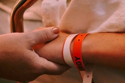 Una vez abierta la puerta de la eutanasia, la vida humana dejará de tener todo valor, porque siempre se encontrará una justificación para eliminarla. Foto (contextual): Jon Tyson / Unsplash.