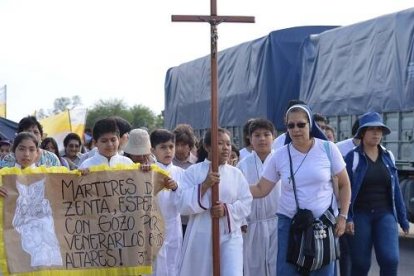 Devotos de los mártires del Zenta en una peregrinación en 2017 a su santuario