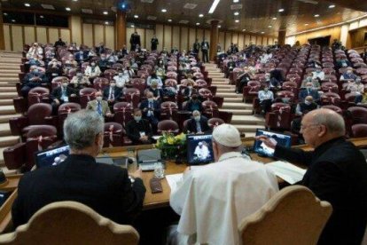 El Papa Francisco, durante el encuentro con las asociaciones de fieles y movimientos.
