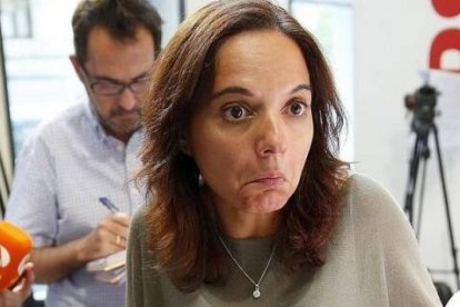 Sara Hernández, alcaldesa de Gefate,  pide relaciones sexuales satisfactorias para niños y reparte guías sexuales anticatólicas