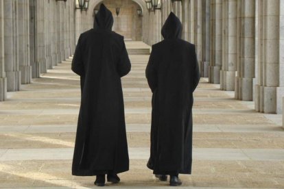 La petición de Tufirma.org exige la permanencia de los monjes en el Valle de los Caídos
