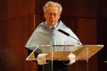 Aunque algunos medios acusan a la Congregación para la Doctrina de la Fe de intolerancia por evidenciar los gruesos errores de Hans Küng (sacerdote), fue éste quien se negó siempre a dialogar sobre su obra con la Santa Sede. Foto: Vatican News.