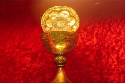 Cáliz y patena del milagro eucarístico de O Cebreiro