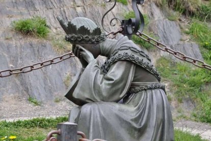 Las lágrimas de la Virgen marcan la aparición en La Salette.