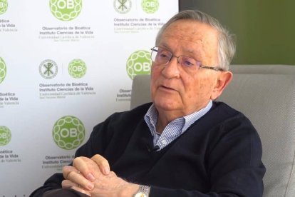 Justo Aznar (1948-2021) fue jefe del departamento de Biopatología Clínica del Hospital la Fe de Valencia (1974-2006) y presidente de la Federación Española de Asociaciones Provida (1977-1998).