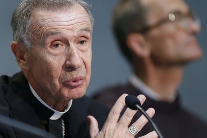 La respuesta del cardenal Luis Ladaria, prefecto de la Doctrina de la Fe, sobre la «bendición» sobre parejas del mismo sexo se deduce directamente de la naturaleza misma del acto de bendecir de Dios.