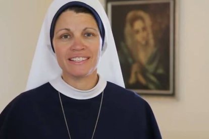 La hermana Maris Stella pasó de la Marina a la vida religiosa. En ambas vocaciones siempre estuvo su vocación de servicio