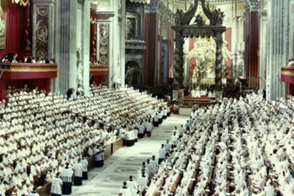 Quienes hacen decir al Concilio Vaticano II lo contrario de lo que dicen no practican un progreso en la doctrina, sino su cambio a una cosa distinta.