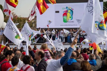 Es el momento de salir a la calle y mostrar la disconformidad con las leyes inicuas del Gobierno. Imagen de una edición pasada de Cada Vida Importa