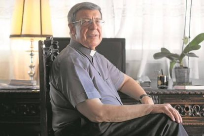 Alfonso Simón cumple cincuenta años como sacerdote de Jesucristo. Foto: Isabel Permuy.