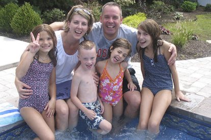 MaryPat y Tom y sus hijos adoptados
