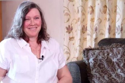 Siobhan Mhic Craith, hija del famoso cantante Liam Clancy, cuenta en Cambio de Agujas su conversión a la fe en Medjugorje.