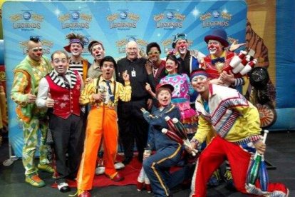 Explica que ser capellán de circos es "como cualquier otra parroquia" pero con un estilo de vida propio de horarios, desplazamientos y costumbres.