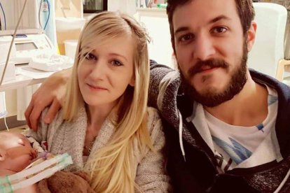 Los padres de Charlie Gard, que sufrieron lo indecible frente al sistema, se felicitan por la presentación de esta enmienda.