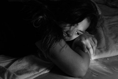 Las consecuencias morales y psicológicas del aborto son devastadoras para la madre y en muchos  casos también para el padre:  el sentimiento de culpa por lo que se ha hecho pasa factura. Foto (contextual): M / Unsplash.