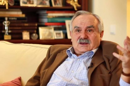 José María Contreras es asesor familiar y avisa: si hay problemas en el matrimonio, cuanto antes se pida ayuda, mejor. El tiempo no arregla las cosas, las pudre, afirma. Foto: captura canal Eunsa.