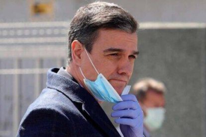 Pedro Sánchez parece tener miedo a contagiarse de algo si felicita las fiestas cristianas por su nombre, pero sí felicita Ramadán y Eid al Fitr