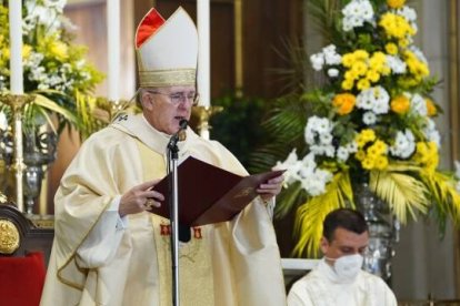 El Arzobispo de Madrid Carlos Osoro, durante la homilía de la Eucaristía en honor a San Isidro.