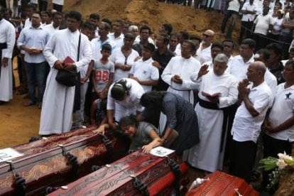 Funerales en 2019 por los atentados de Sri Lanka contra 3 iglesias y 3 hoteles, que causaron 270 muertos y 500 heridos
